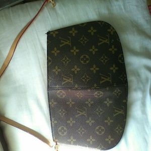 Louis Vuitton Monogram clutch